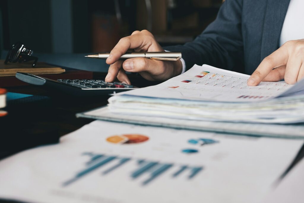 Collections reports and payment analysis